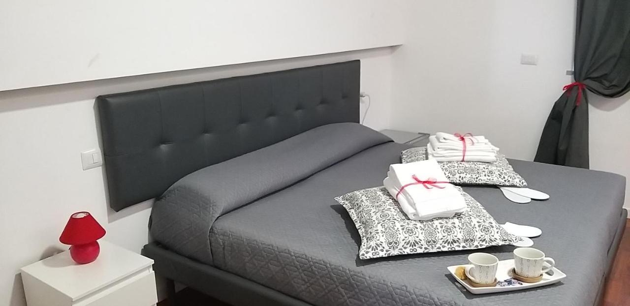 Suite Duomo Наполи Екстериор снимка