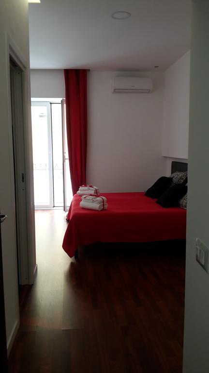 Suite Duomo Наполи Екстериор снимка